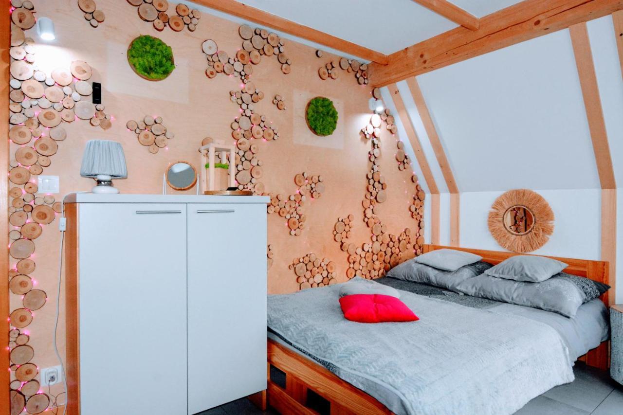 Lux Houses W Domku Tylko Dwa Apartamentyz Jacuzzi Zewnetrznym Gron Bagian luar foto