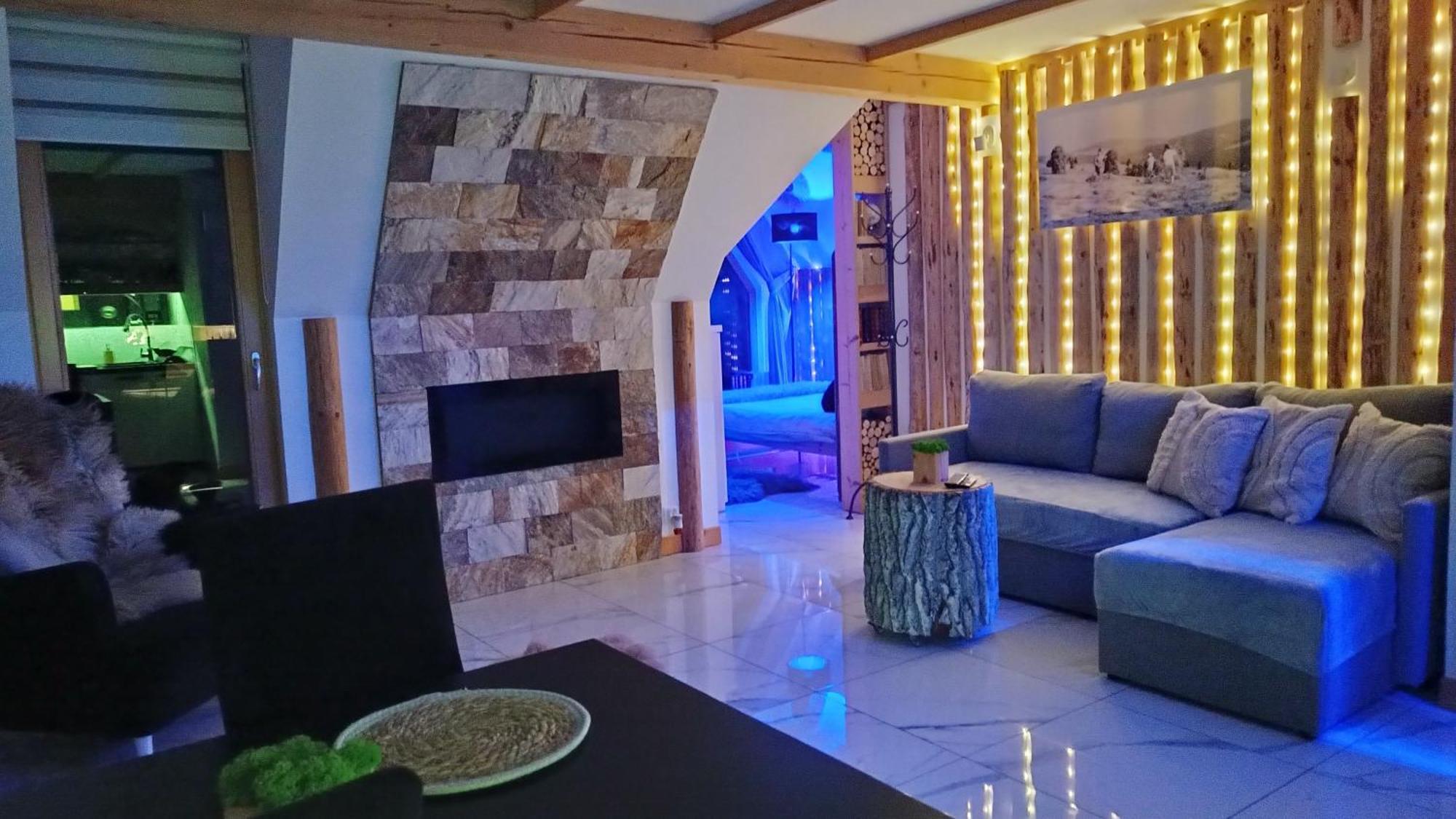 Lux Houses W Domku Tylko Dwa Apartamentyz Jacuzzi Zewnetrznym Gron Bagian luar foto