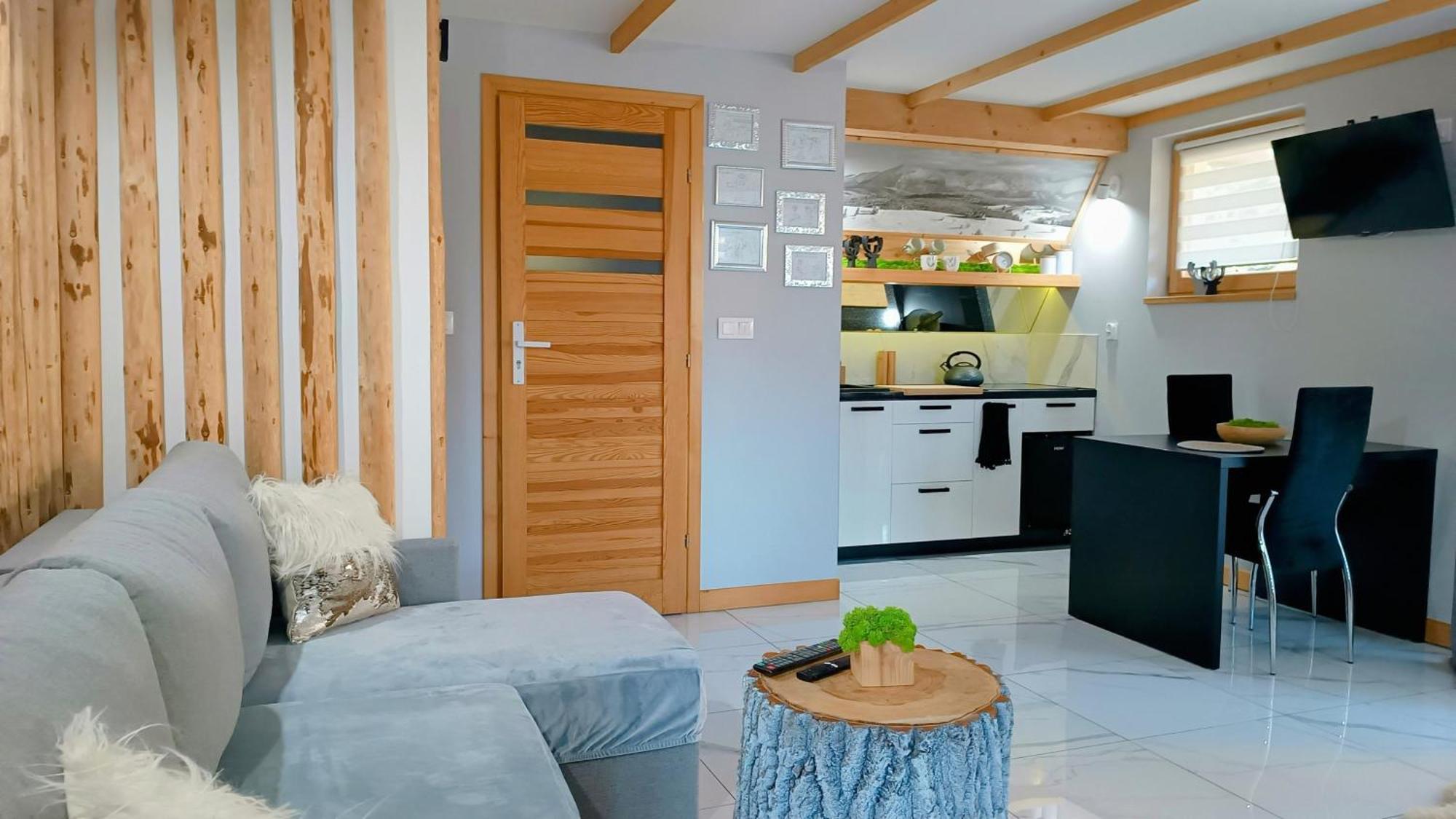Lux Houses W Domku Tylko Dwa Apartamentyz Jacuzzi Zewnetrznym Gron Bagian luar foto